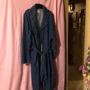 Denim coat midi length.  Has pockets and tie belt